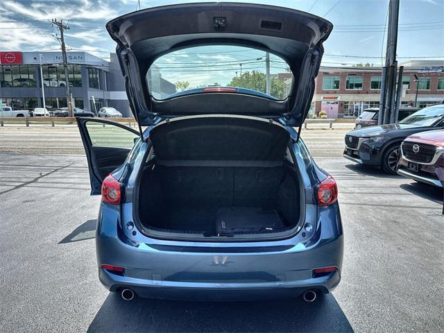 Photo of 2018 Eternal Blue Mica Mazda Mazda3