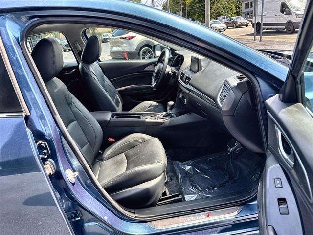 Photo of 2018 Eternal Blue Mica Mazda Mazda3