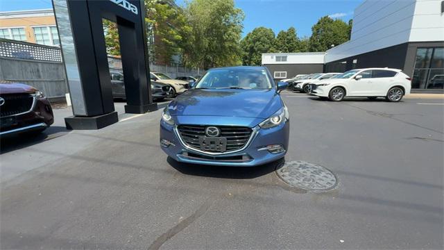 Photo of 2018 Eternal Blue Mica Mazda Mazda3