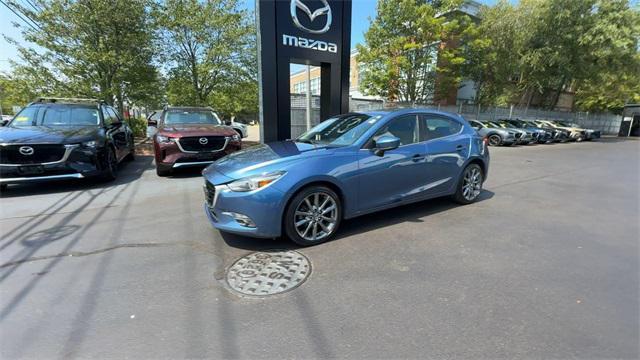 Photo of 2018 Eternal Blue Mica Mazda Mazda3