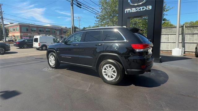 Photo of 2019 Diamond Black Crystal Pearlcoat Jeep Grand Cherokee