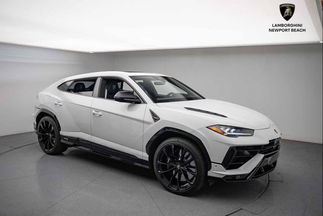 Photo of 2024 BIANCO ICARUS Lamborghini Urus
