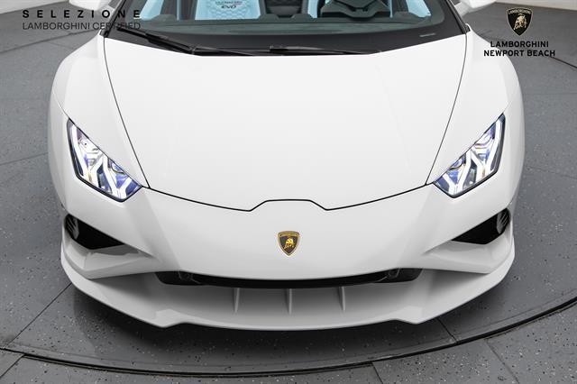 Photo of 2022 WHITE Lamborghini Huracan EVO