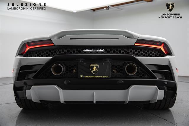 Photo of 2022 WHITE Lamborghini Huracan EVO