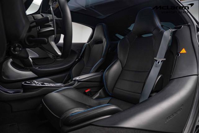 Photo of 2023 Aurora Blue McLaren GT