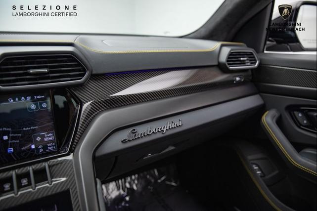 Photo of 2023 Bianco Monocerus Lamborghini Urus