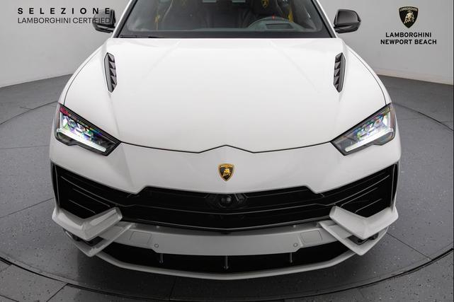 Photo of 2023 Bianco Monocerus Lamborghini Urus