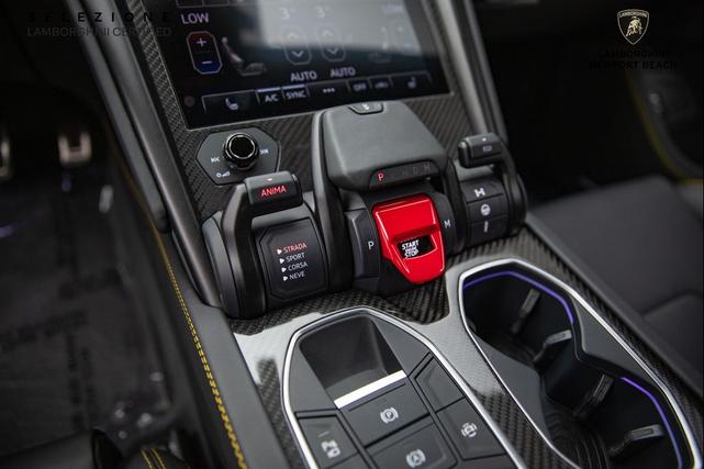 Photo of 2023 Bianco Monocerus Lamborghini Urus