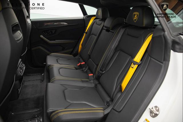 Photo of 2023 Bianco Monocerus Lamborghini Urus