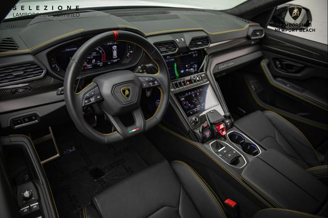 Photo of 2023 Bianco Monocerus Lamborghini Urus