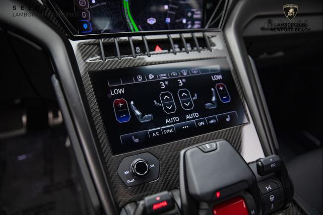 Photo of 2023 Bianco Monocerus Lamborghini Urus