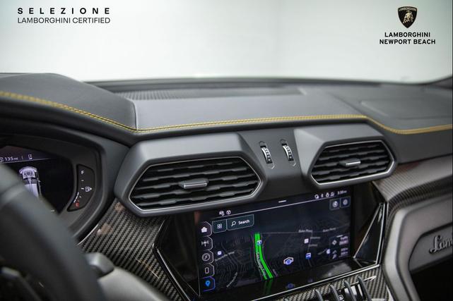 Photo of 2023 Bianco Monocerus Lamborghini Urus
