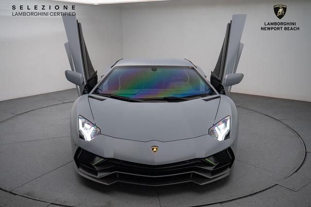 Photo of 2022 Grigio Acheso Lamborghini Aventador SVJ