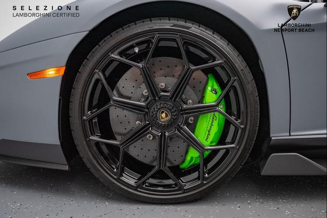 Photo of 2022 Grigio Acheso Lamborghini Aventador SVJ