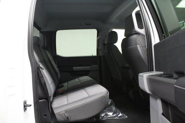 Photo of 2025 Oxford White Ford F-250