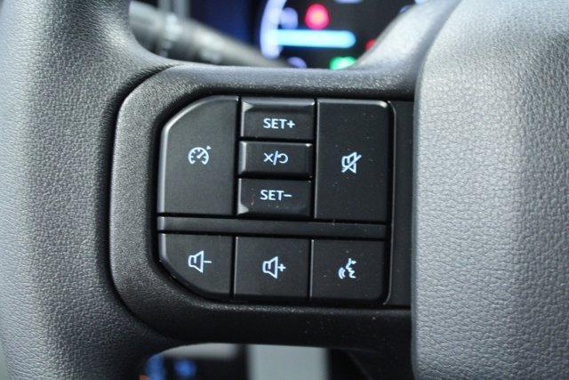 Photo of 2025 Oxford White Ford F-250
