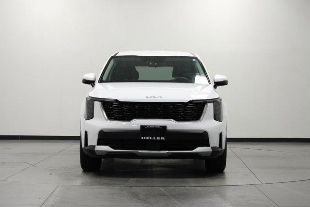 Photo of 2025 Glacial White Pearl Kia Sorento