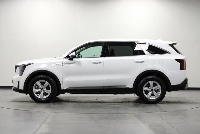 Photo of 2025 Glacial White Pearl Kia Sorento