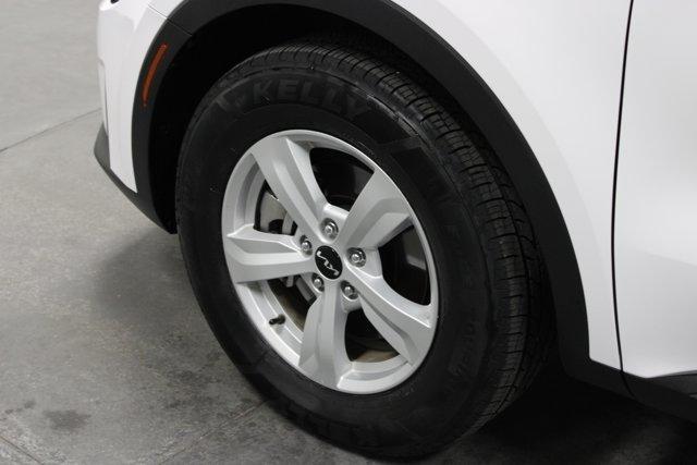 Photo of 2025 Glacial White Pearl Kia Sorento