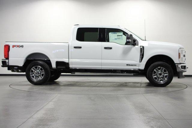 Photo of 2025 Oxford White Ford F-250