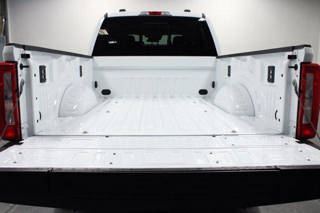 Photo of 2025 Oxford White Ford F-250