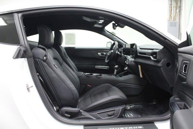 Photo of 2024 Oxford White Ford Mustang