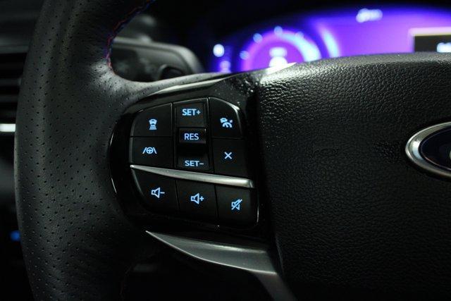 Photo of 2023 Star White Ford Explorer