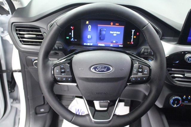 Photo of 2025 Oxford White Ford Escape