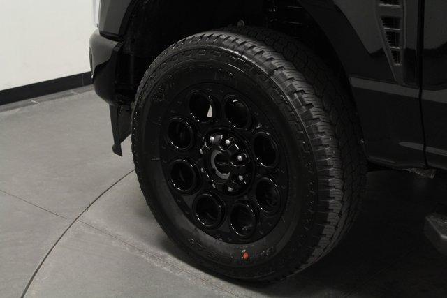 Photo of 2025 Agate Black Metallic Ford F-350