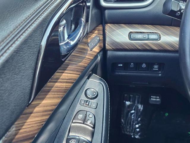 Photo of 2017 Gun Metallic Nissan Maxima