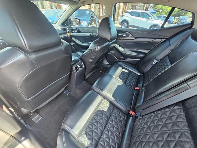 Photo of 2017 Gun Metallic Nissan Maxima