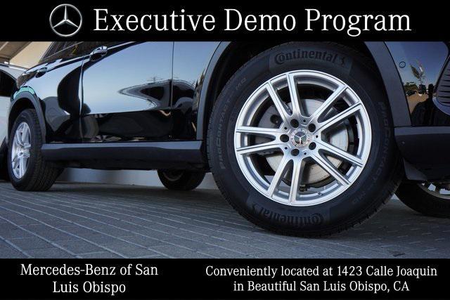 Photo of 2025 Black Mercedes-Benz GLC 300