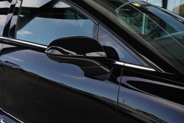 Photo of 2025 Black Chevrolet Equinox EV