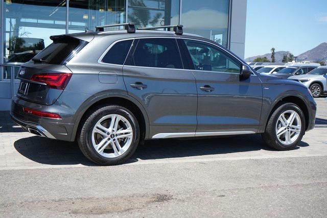 Photo of 2024 Daytona Gray Pearl Effect Audi Q5