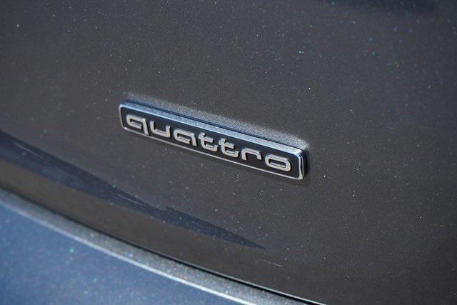 Photo of 2024 Daytona Gray Pearl Effect Audi Q5