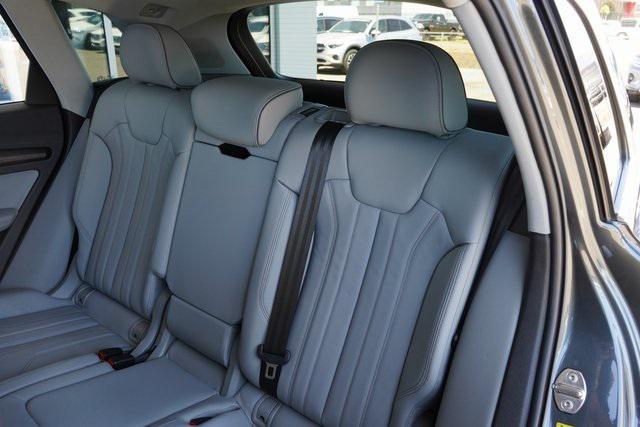 Photo of 2024 Daytona Gray Pearl Effect Audi Q5