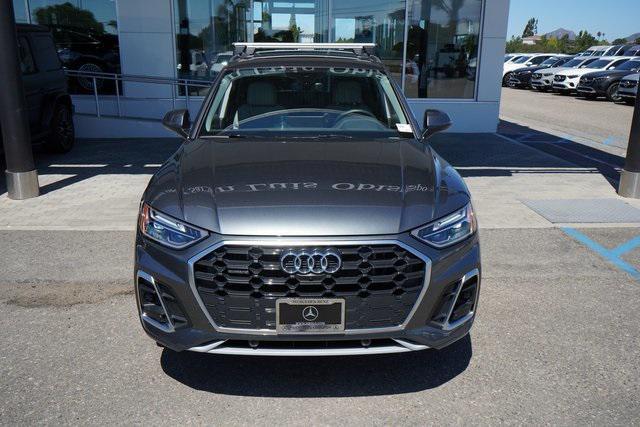Photo of 2024 Daytona Gray Pearl Effect Audi Q5