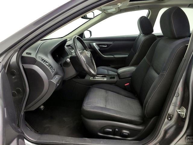 Photo of 2016 Gray Nissan Altima