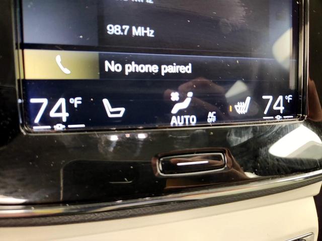 Photo of 2020 Black Volvo XC40