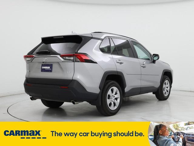Photo of 2019 Silver Toyota RAV4