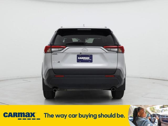 Photo of 2019 Silver Toyota RAV4