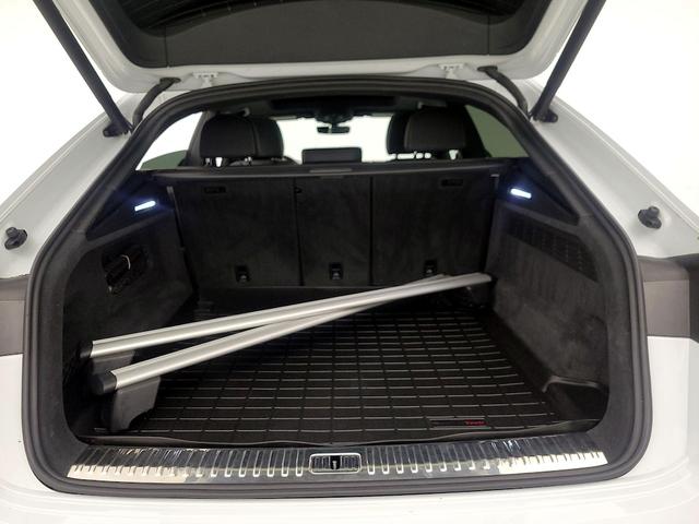 Photo of 2019 White Audi Q8