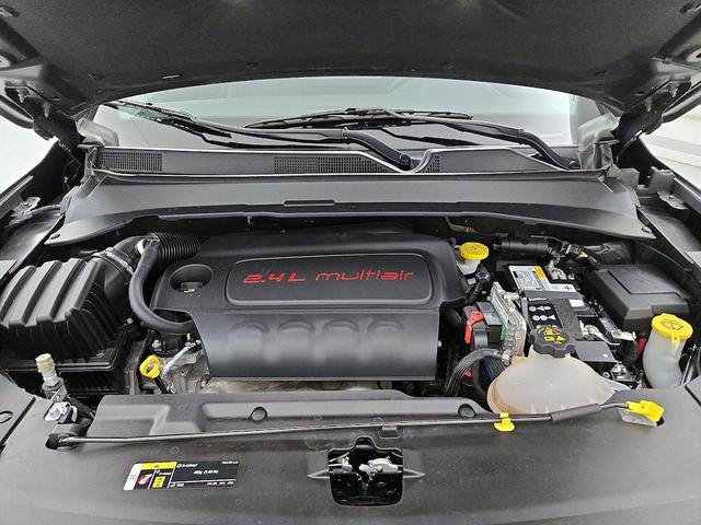 Photo of 2022 Gray Jeep Compass