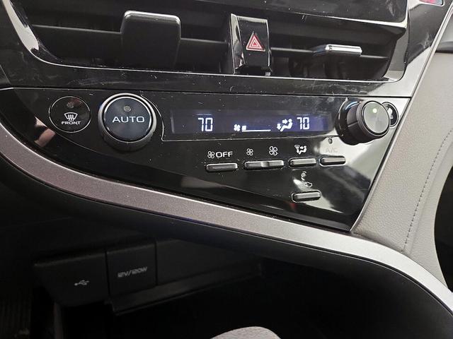 Photo of 2023 Black Toyota Camry