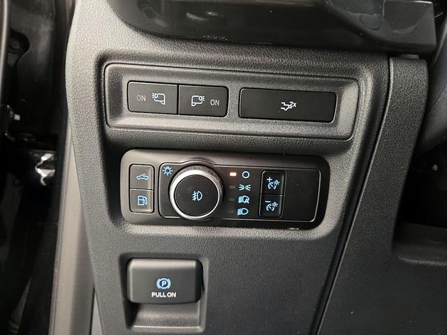 Photo of 2023 Black Ford F-150