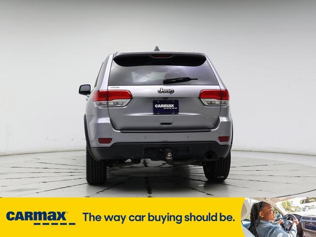 Photo of 2017 Silver Jeep Grand Cherokee