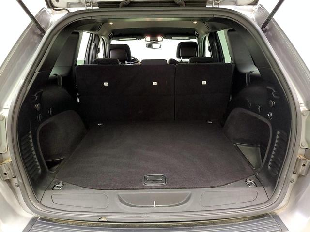 Photo of 2017 Silver Jeep Grand Cherokee