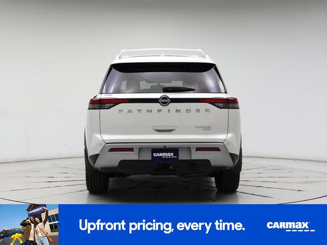Photo of 2022 White Nissan Pathfinder