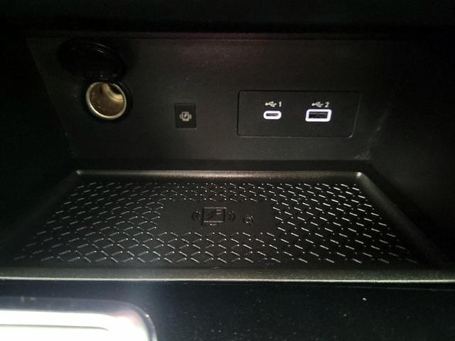 Photo of 2022 White Nissan Pathfinder