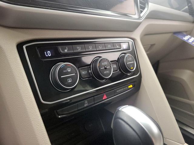 Photo of 2022 Black Volkswagen Atlas